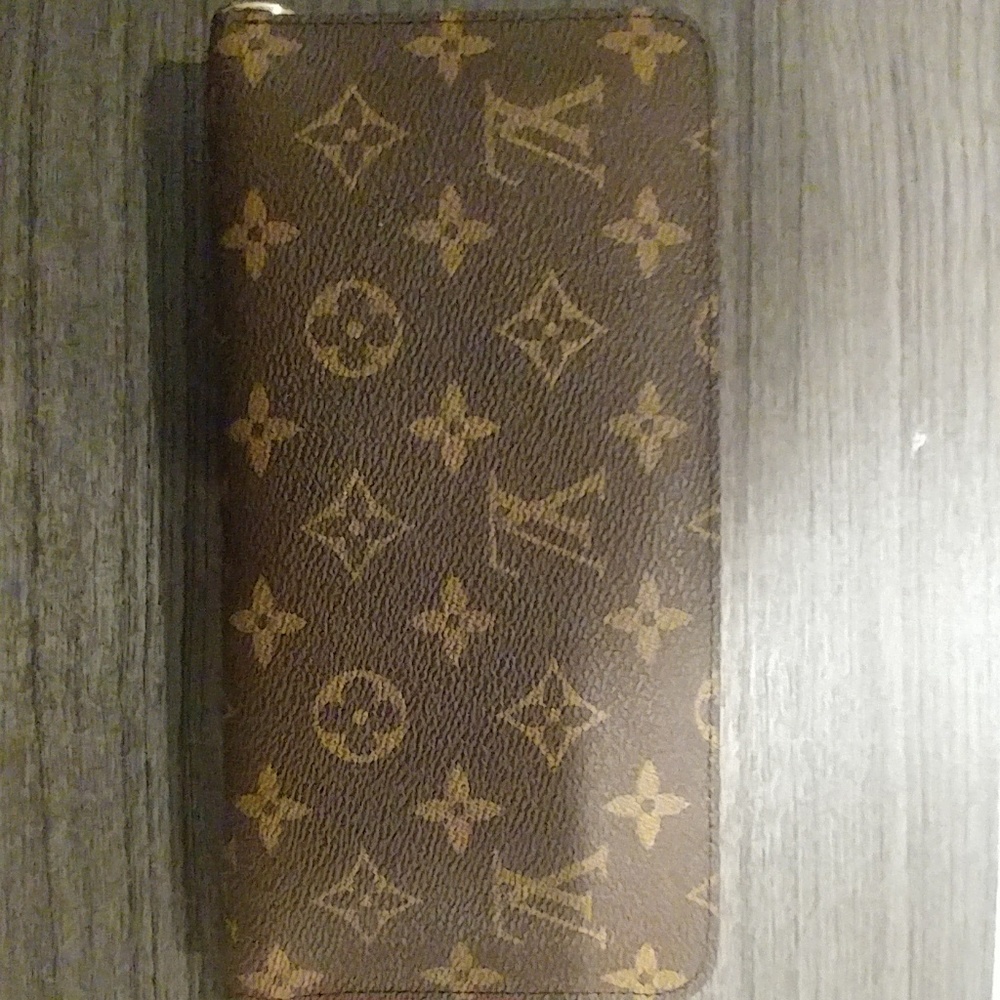 Pre Owned Authentic Louis Vuitton wallet